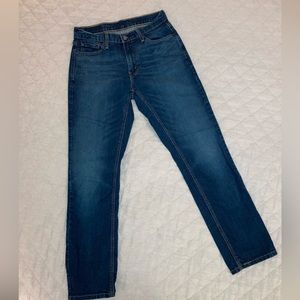 Lev’s 541 - 30x32 Athletic Fit